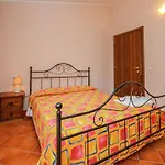 Mansion In Near And Pool بيت للعطل *