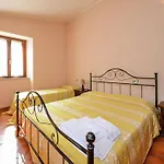 Vakantiehuis Mansion In Near And Pool