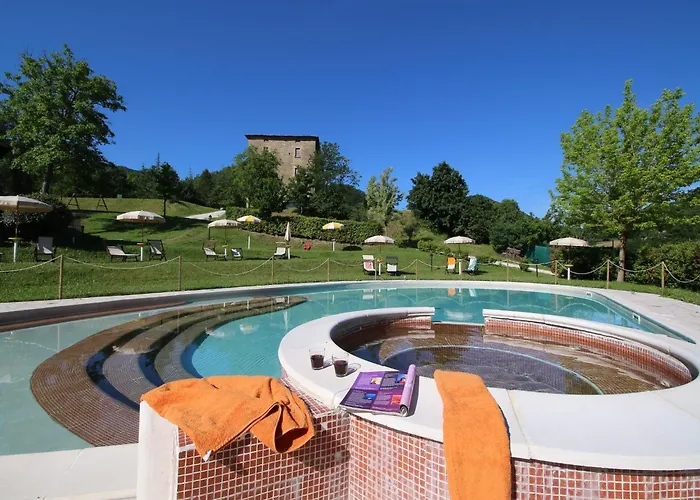 Mansion In Near And Pool Vakantiehuis