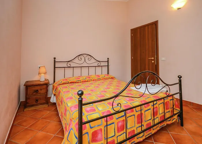 Mansion In Near And Pool Vakantiehuis *