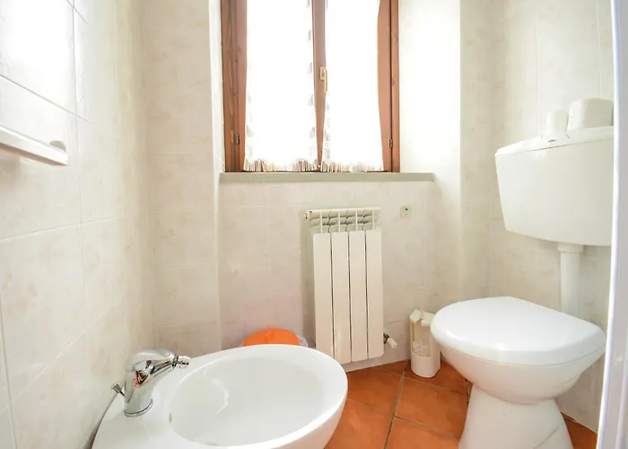 Mansion In Near And Pool Vakantiehuis